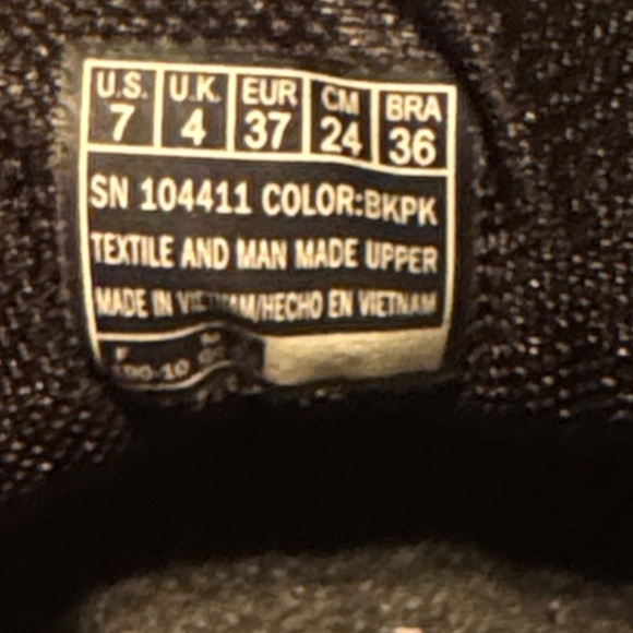 Skechers Women’s Virtue Slip-On Walking Sneakers from Finish Line Size 7 - Picture 6 of 7